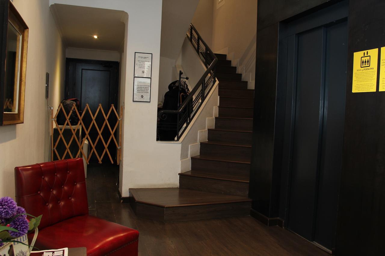 Oasis Backpackers' Albergue *